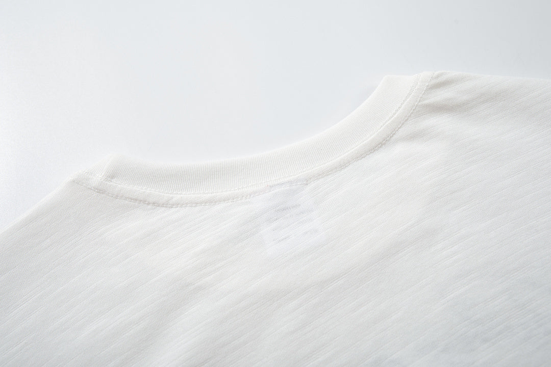 White long-sleeve slub cotton T-shirt