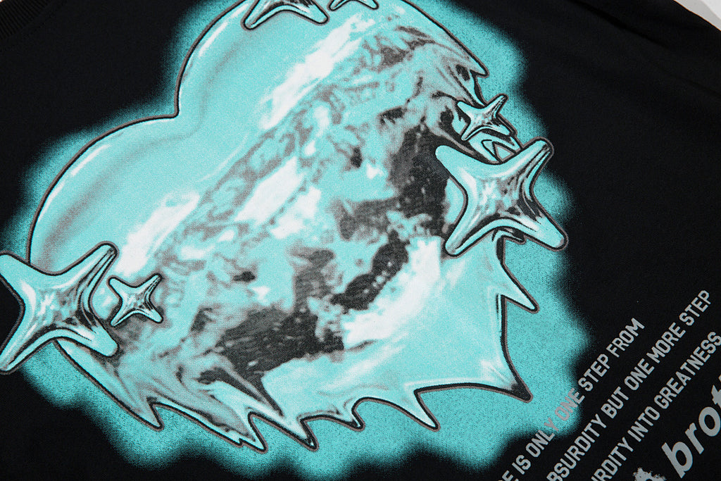 Long-sleeve T-shirt      Black, White