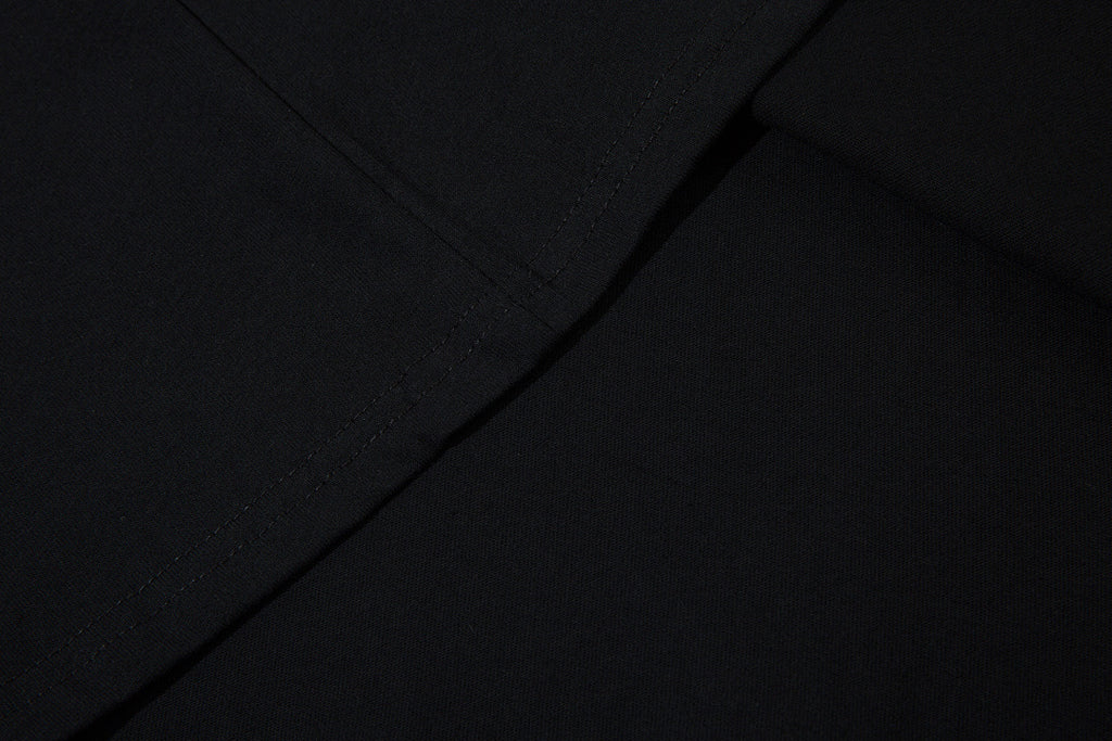 Long-sleeve T-shirt      Black, White