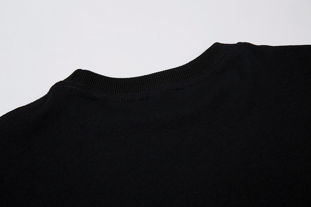 Long-sleeve T-shirt      Black, White