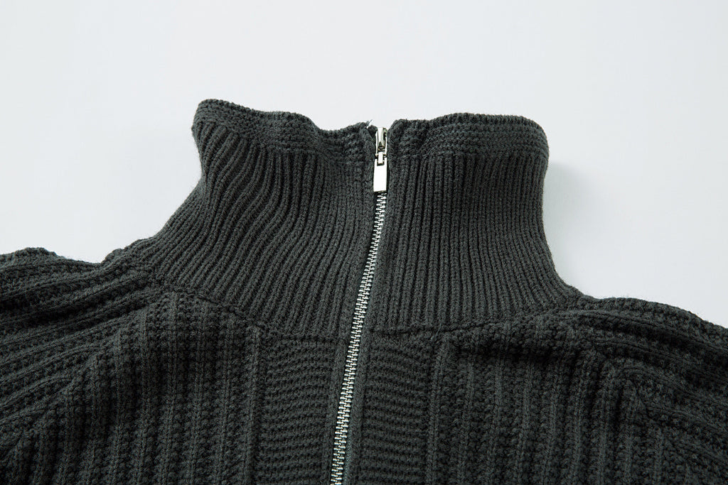 Double-collar sweater