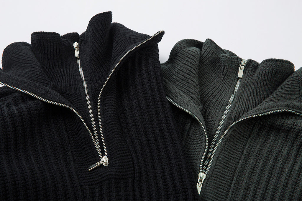 Double-collar sweater