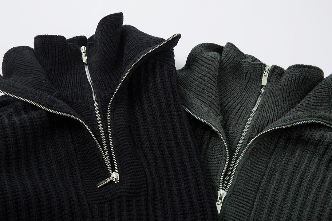Double-collar sweater