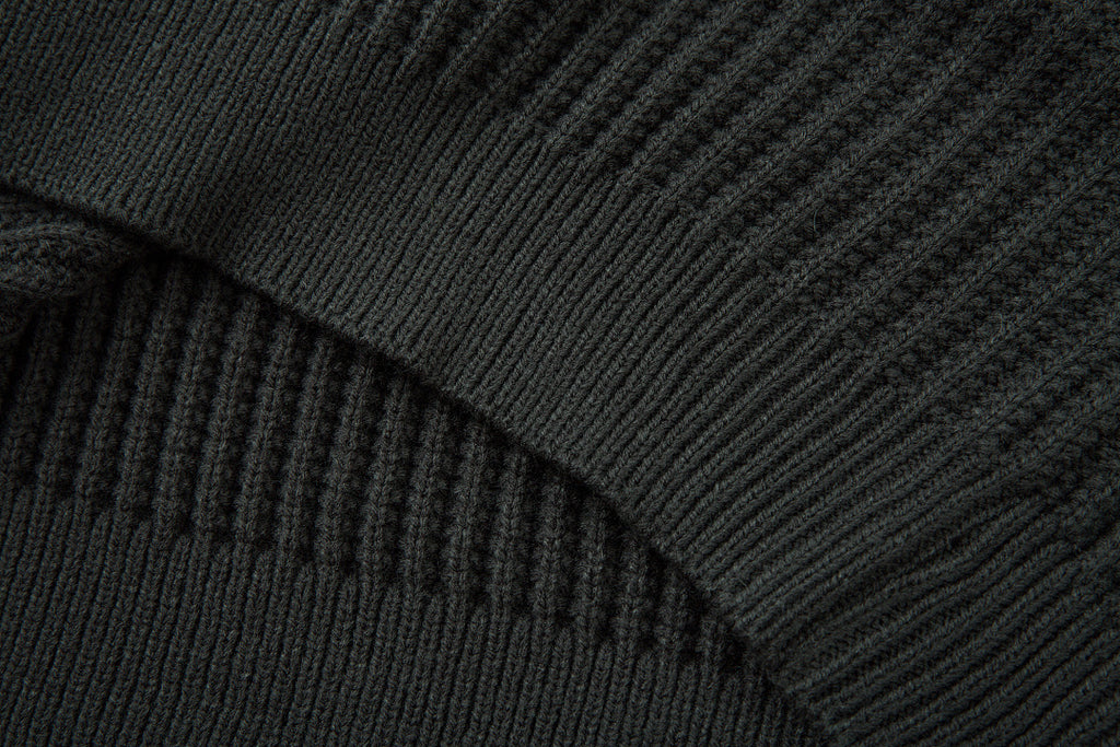 Double-collar sweater