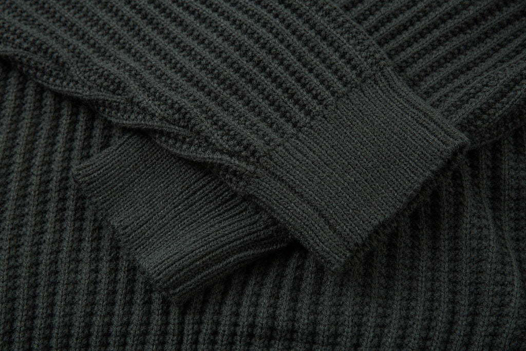 Double-collar sweater