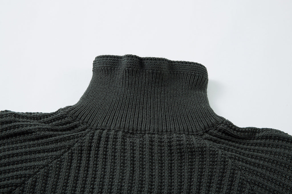 Double-collar sweater