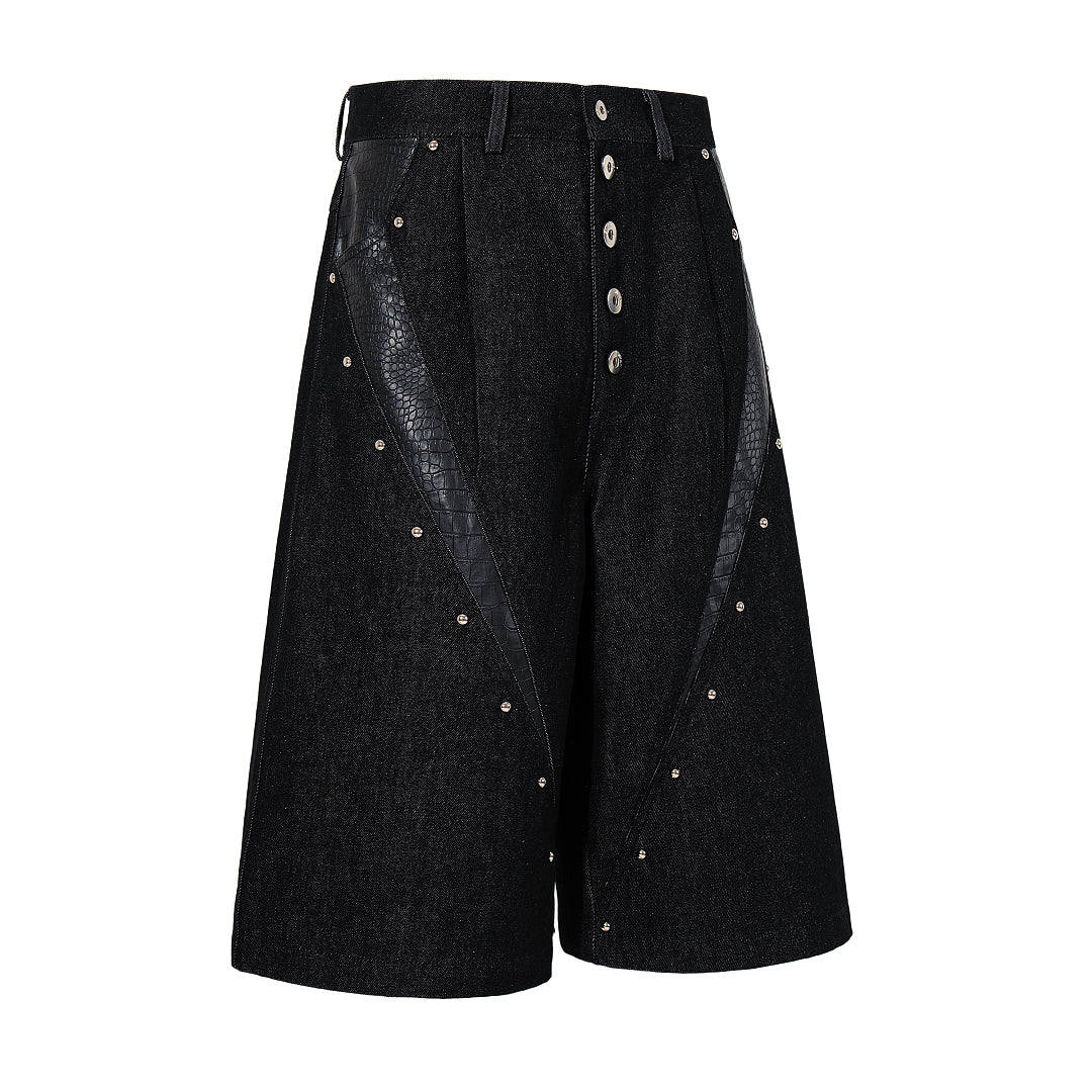 Black cropped jeans