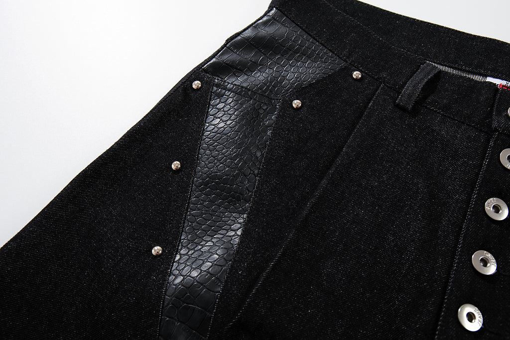 Black cropped jeans