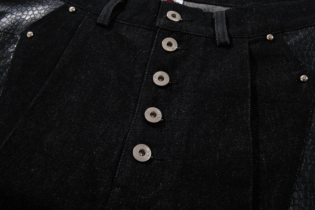 Black cropped jeans
