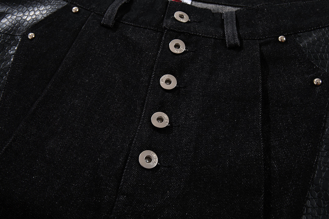 Black cropped jeans
