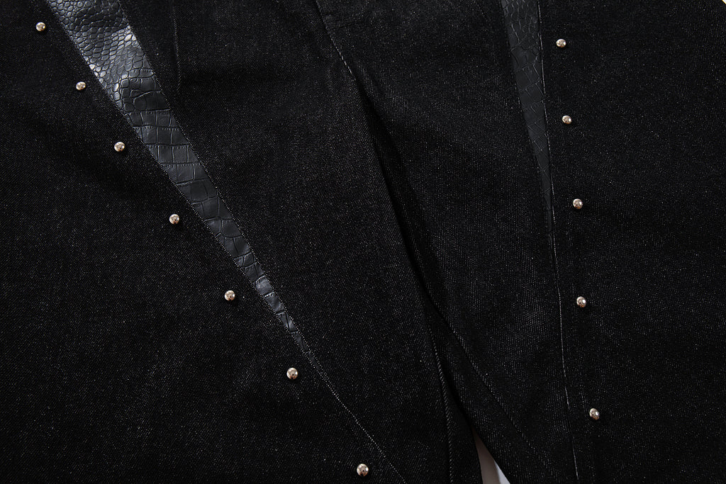 Black cropped jeans