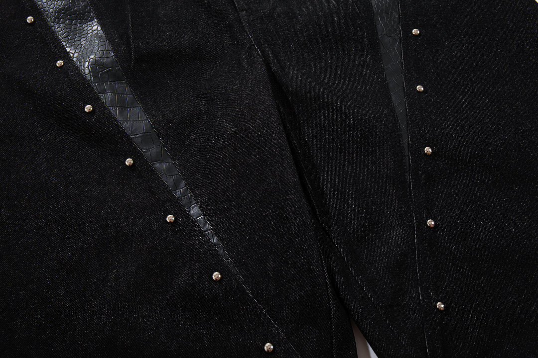 Black cropped jeans