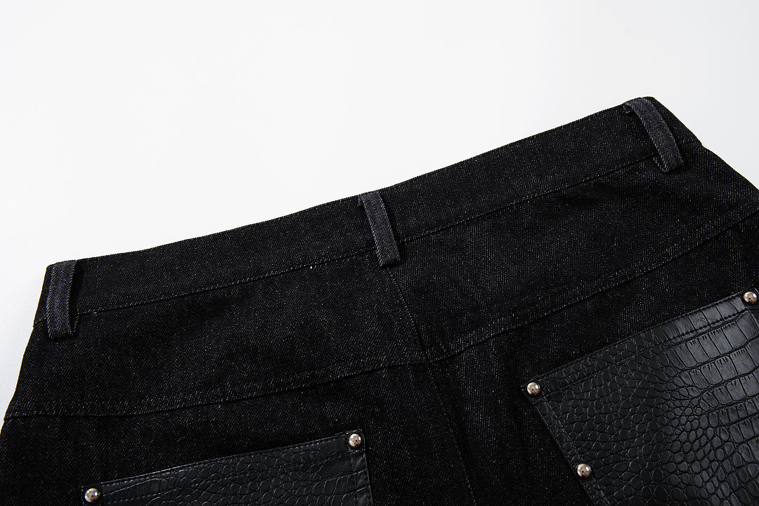Black cropped jeans