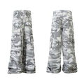 Loose-fitting camouflage trousers